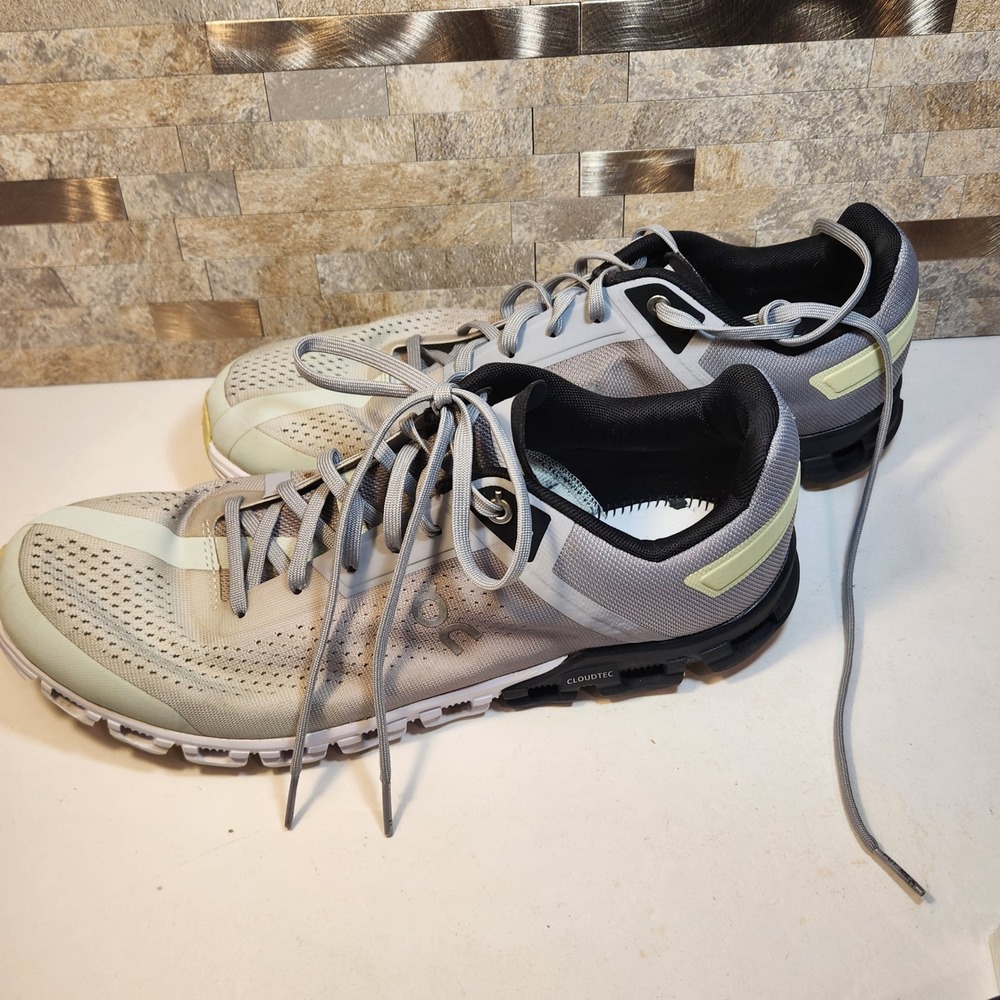 On Running Cloudflow Grey Lime Green Mens Running Shoes 10.5 35.99235